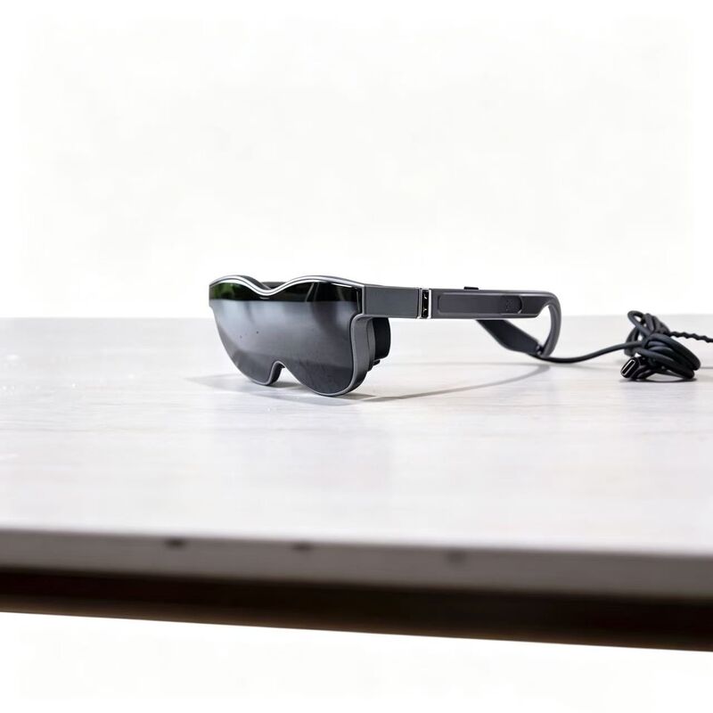浸透した1080P解像度VRスマートメガネ 70°FOVとUSB-C接続性ヘッドマウントディスプレイ
