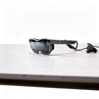 浸透した1080P解像度VRスマートメガネ 70°FOVとUSB-C接続性ヘッドマウントディスプレイ